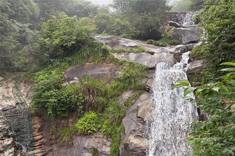 Silver Valley Waterfall The original natural scenery of the Silver Valley Waterfall.