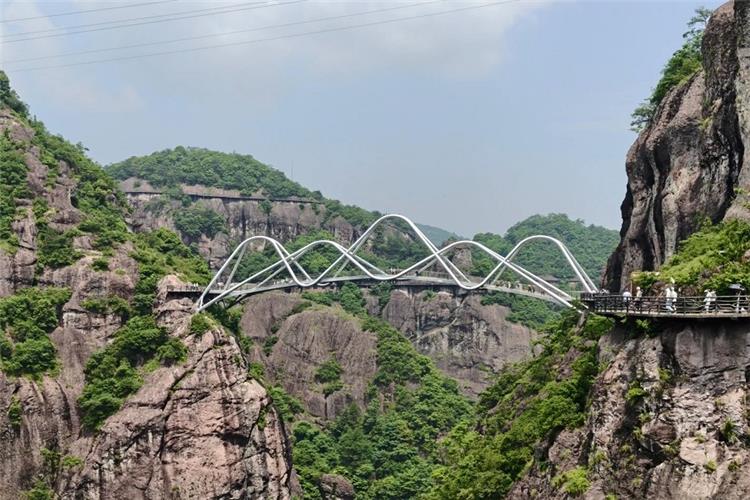 Shenxianju Ruyi Bridge The Ruyi Bridge in Shengxian Mountain on a sunny day