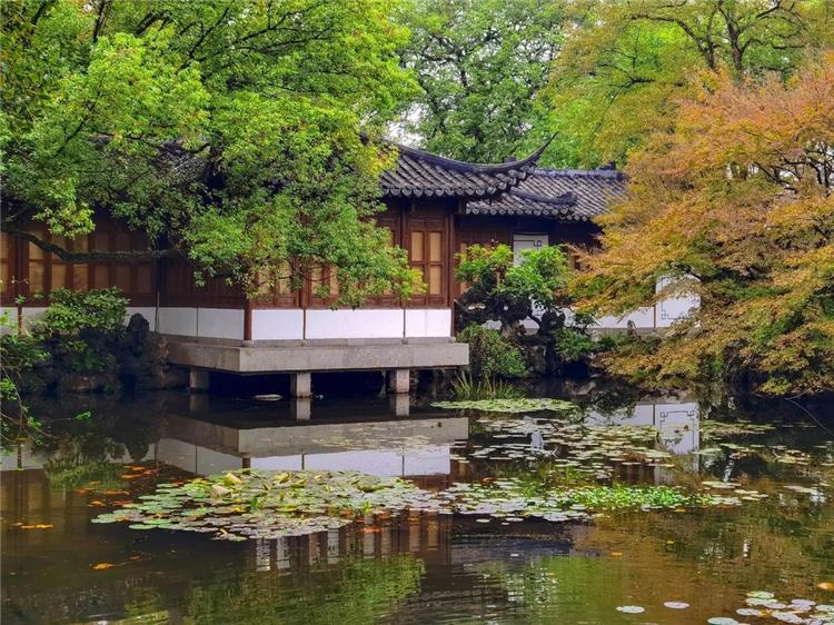 Guo Guo's Villa (Guozhuang) in Hangzhou featuring elegant classical Jiangnan private garden beside West Lake