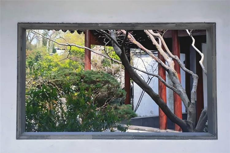 Guo's Villa Hangzhou Guo's Villa (Fenyang Villa) on Yanggong Causeway West Lake Hangzhou, hailed as the crown of West Lake classical gardens, a well-preserved late Qing private Jiangnan garden with exquisite pavilions, ponds and rockeries