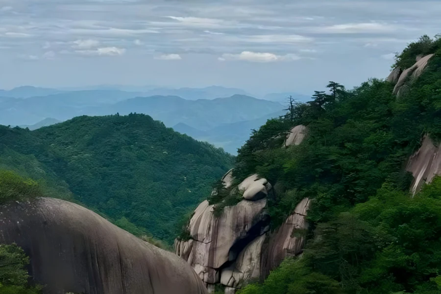 Tiantai Peak of Jiuhua Mountain Mount Jiuhua in Chizhou, Anhui featuring 99 lotus-shaped peaks, ancient Zen temples, misty cloud seas, intact monk mummies and the grand bronze statue of Ksitigarbha Bodhisattva, one of China’s Four Great Buddhist Mountains