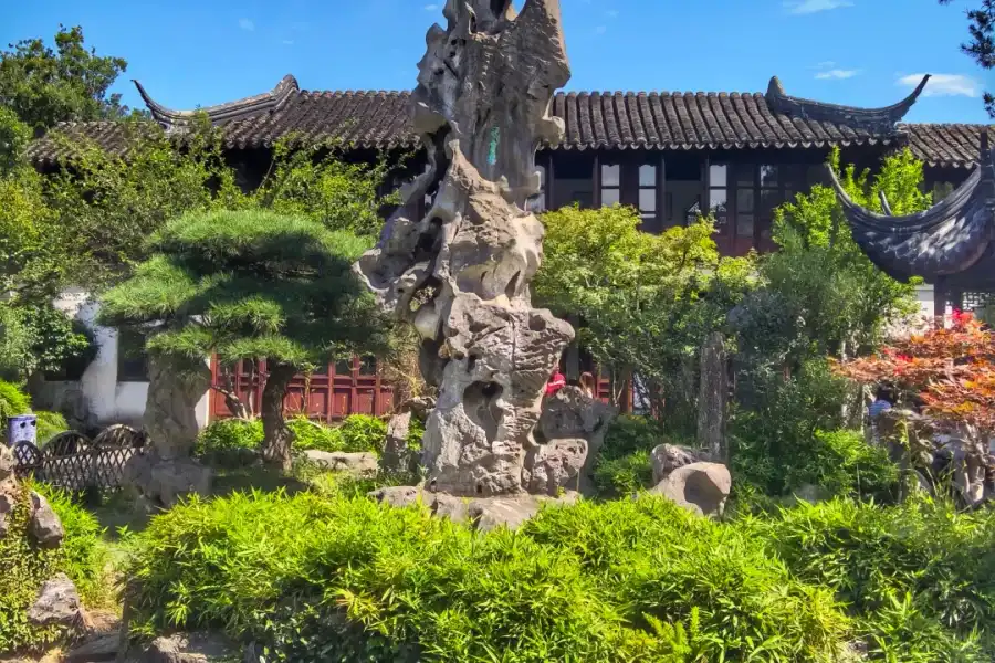 Famous classical Suzhou garden, exquisite rockeries, winding corridors and elegant waterside pavilions