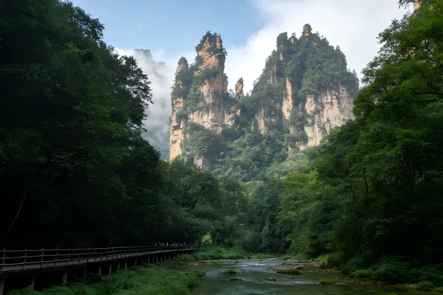 Golden Whip Stream, Zhangjiajie Golden Whip Stream, clear mountain stream through lush valley, sandstone peaks, Wulingyuan Zhangjiajie