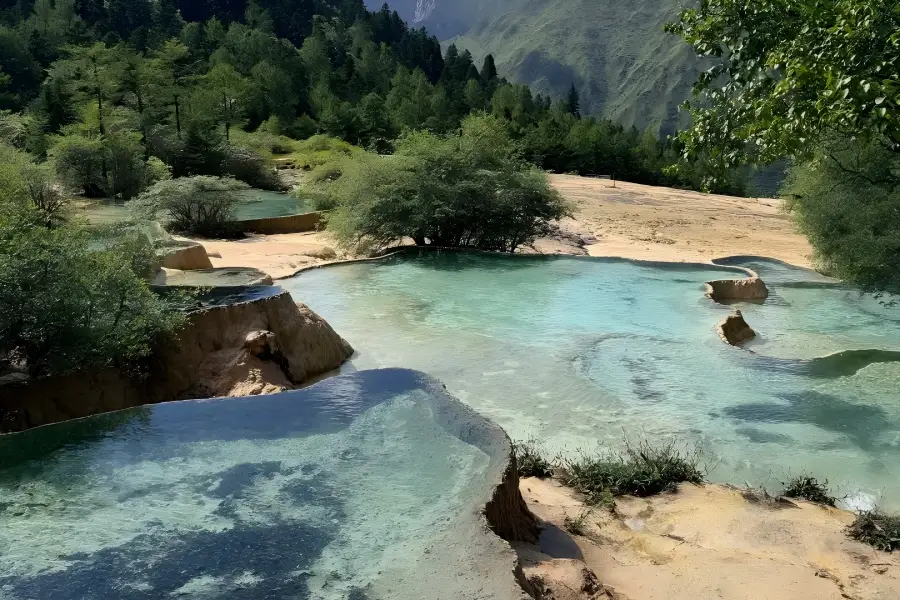 Huanglong Scenic Area,Sichuan Huanglong Scenic Area, world?heritage travertine colorful pools in Aba, Sichuan