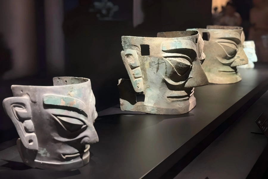 Sanxingdui Museum Sanxingdui Museum in Guanghan showing ancient bronze cultural relics from Shu civilization