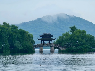 Best Shanghai Hangzhou Tour Package with City Highlights