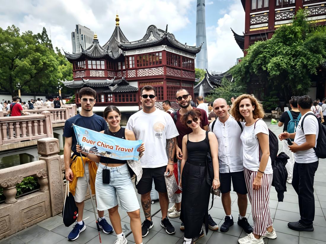 Tourists touring Yuyuan Garden, Shanghai