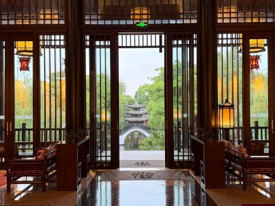 Looking out from the lobby of Xixi Banyan Tree Hotel Looking out from the lobby of Xixi Banyan Tree Hotel
