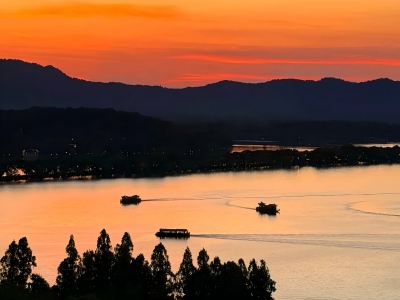 Golden Sunset Lake View of West Lake Hangzhou Golden Sunset Lake View of West Lake Hangzhou
