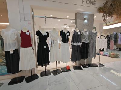 Hangzhou Four Seasons Summer Women's Clothing Clearance Hangzhou Four Seasons Summer Women's Clothing Clearance