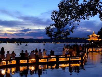 Hangzhou West Lake Night Scenery to Longjing.jpg Hangzhou West Lake Night Scenery to Longjing.jpg