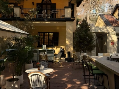 Outdoor Courtyard Dining Area in Shanghai Old Villa Outdoor Courtyard Dining Area in Shanghai Old Villa