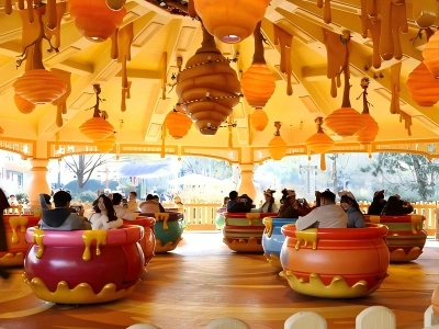 Hunny Pot Spin Ride at Shanghai Disneyland