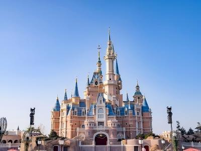 Shanghai Disneyland Castle on a sunny day Shanghai Disneyland Castle on a sunny day