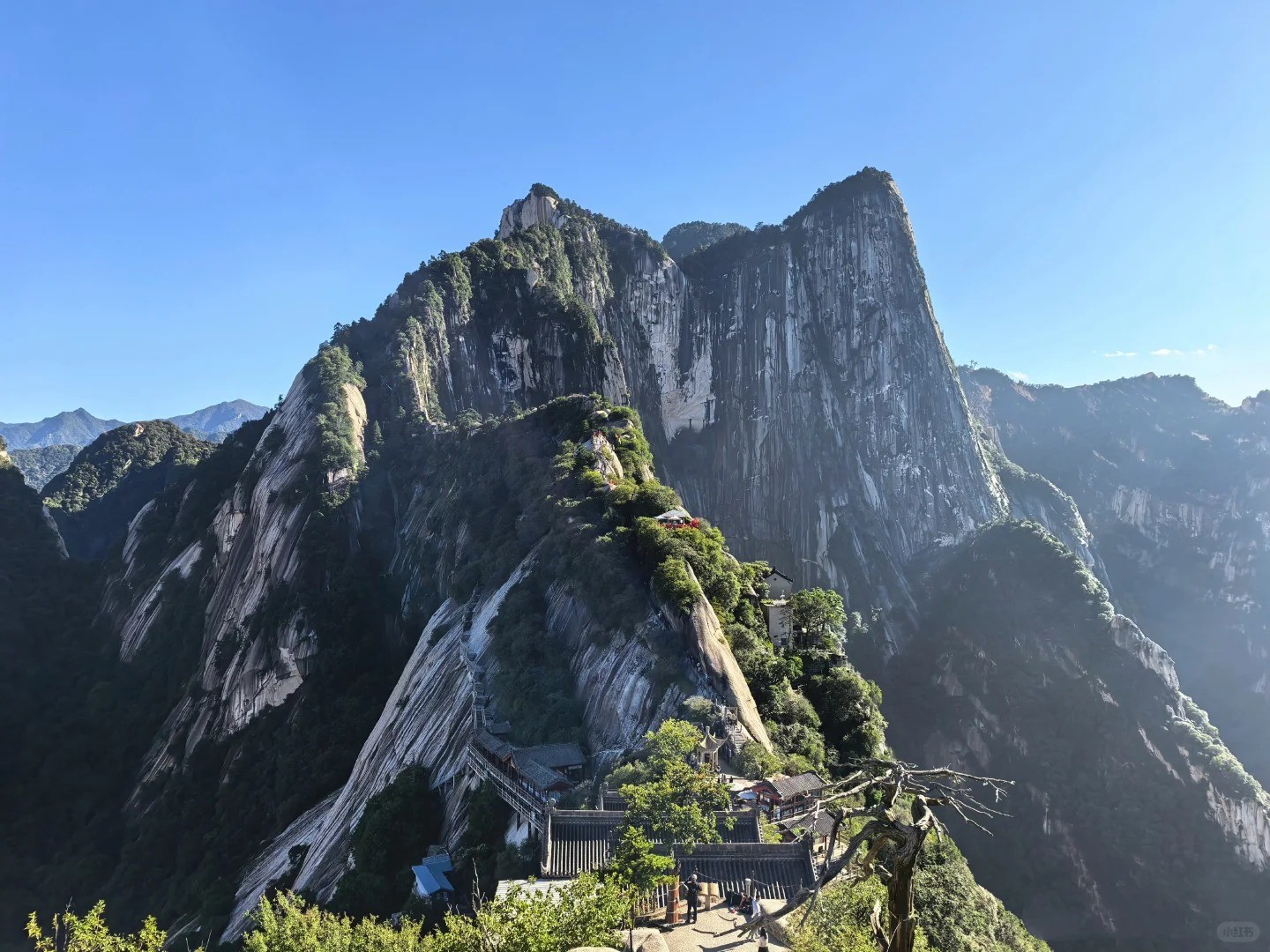 Mount Hua's dramatic peaks and mountain trails in Shaanxi