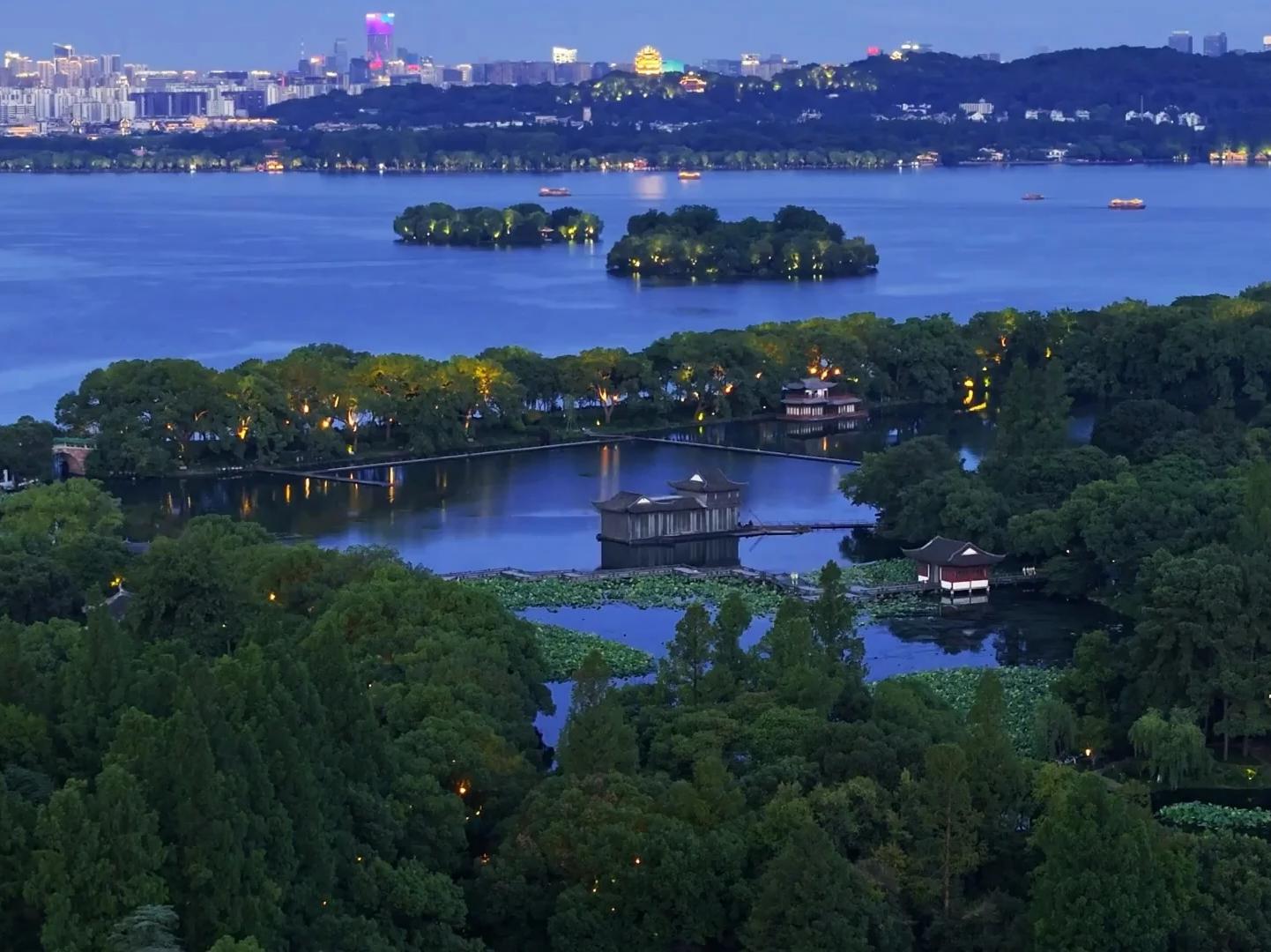 Hangzhou West Lake Night View with Leifeng Pagoda and Lakeside Scenery
