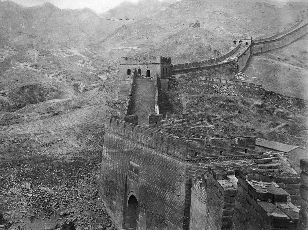 Photographs of the Great Wall taken in the 19th century Photographs of the Great Wall taken in the 19th century