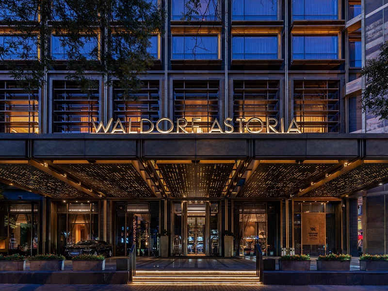 Night view of Waldorf Astoria Beijing hotel front gate