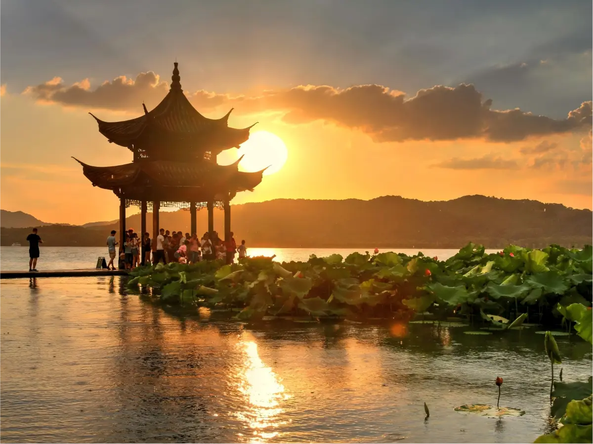 West Lake sunset pavilion West Lake sunset pavilion