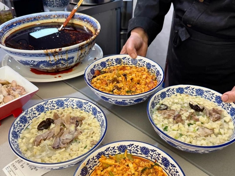 Xi'an style mutton paomo in blue porcelain bowls