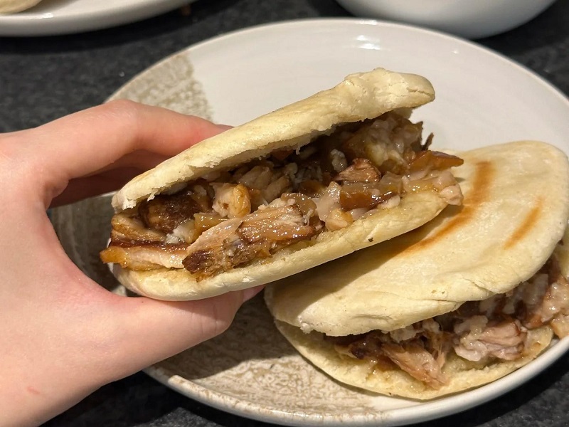 Roujiamo, Chinese Meat Burger from Xi'an Shaanxi