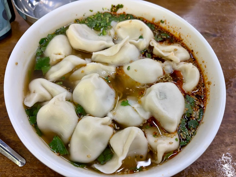 Sour Soup Dumplings, Traditional Xi'an Local Snack